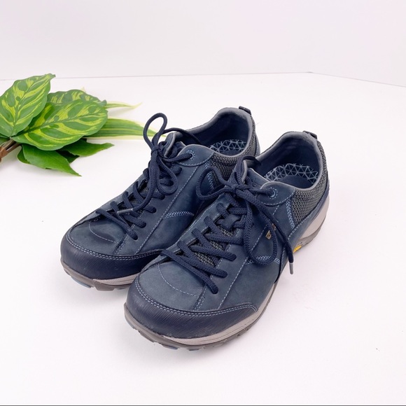 dansko waterproof leather walking shoes